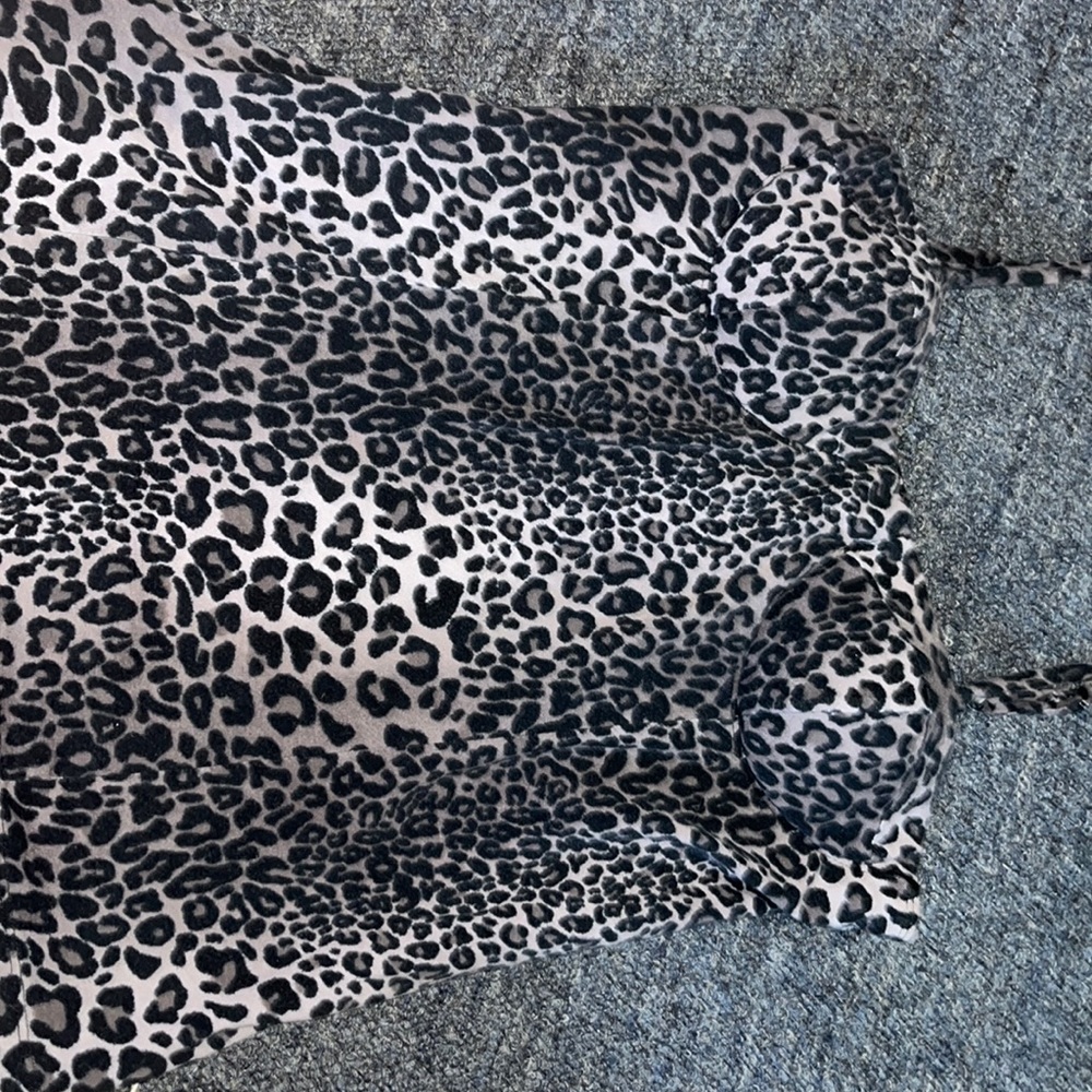 Leopard tank top with bra in it!